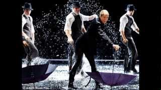 Glee - Umbrellasingin In The Rain Paroles Traduction