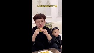 一个优秀的儿子,必须学会察言观色,见机行事😂😂#茶茶多可爱