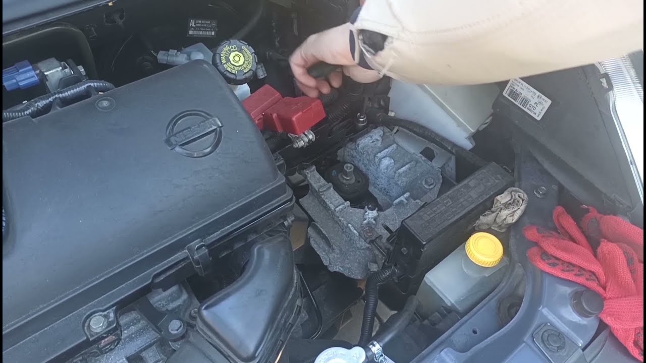 Замена подушек - опор двигателя Nissan note, начало!?