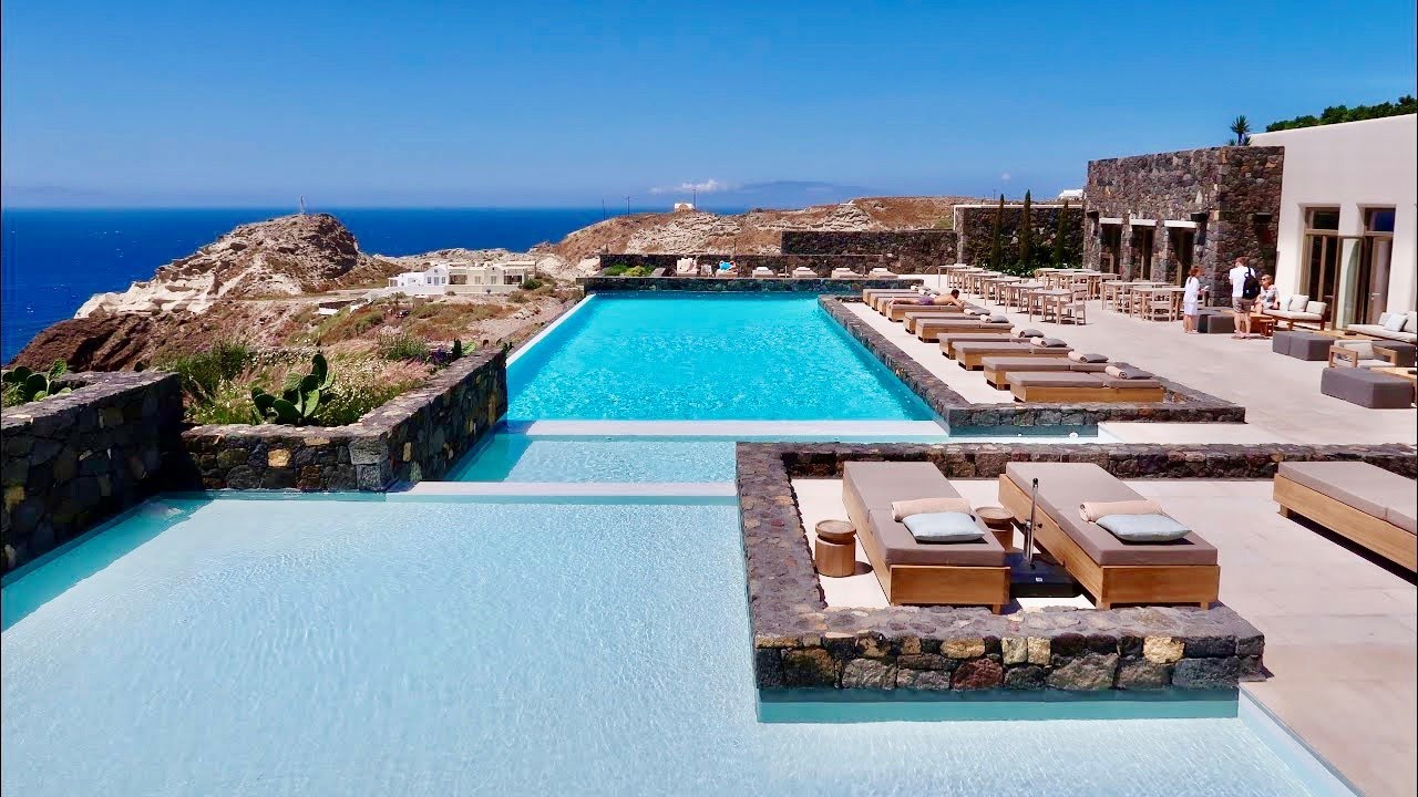 ⁣Canaves Oia Epitome (Santorini, Greece): PHENOMENAL hotel