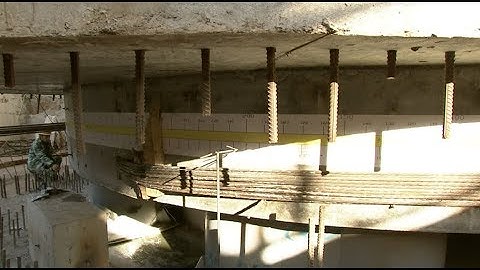 Expressway Bridge Swiveled into Place in Northwest China