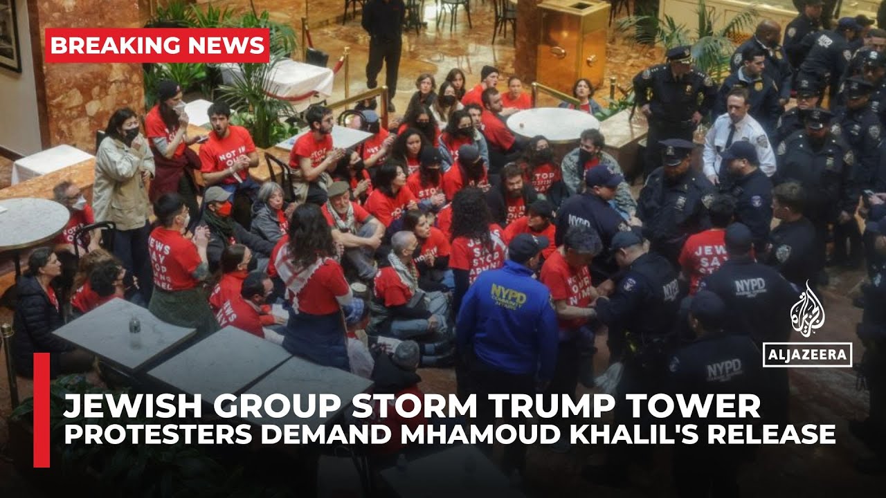 اقتحم متظاهرون من جماعة يهودية برج ترامب في مدينة نيويورك مطالبين بالإفراج عن محمود خليل