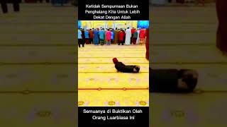 Walaupun Tidak Punya Tangan Dan Kaki Orang Ini Tetap Datang Solat Berjamaah #shorts #viral #islam