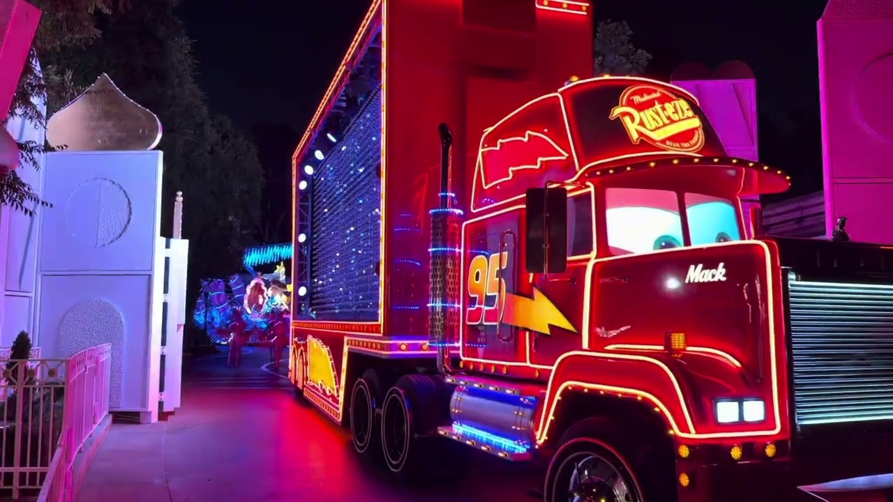 Paint the night parade full parade filmed with the iPhone 17 pro max