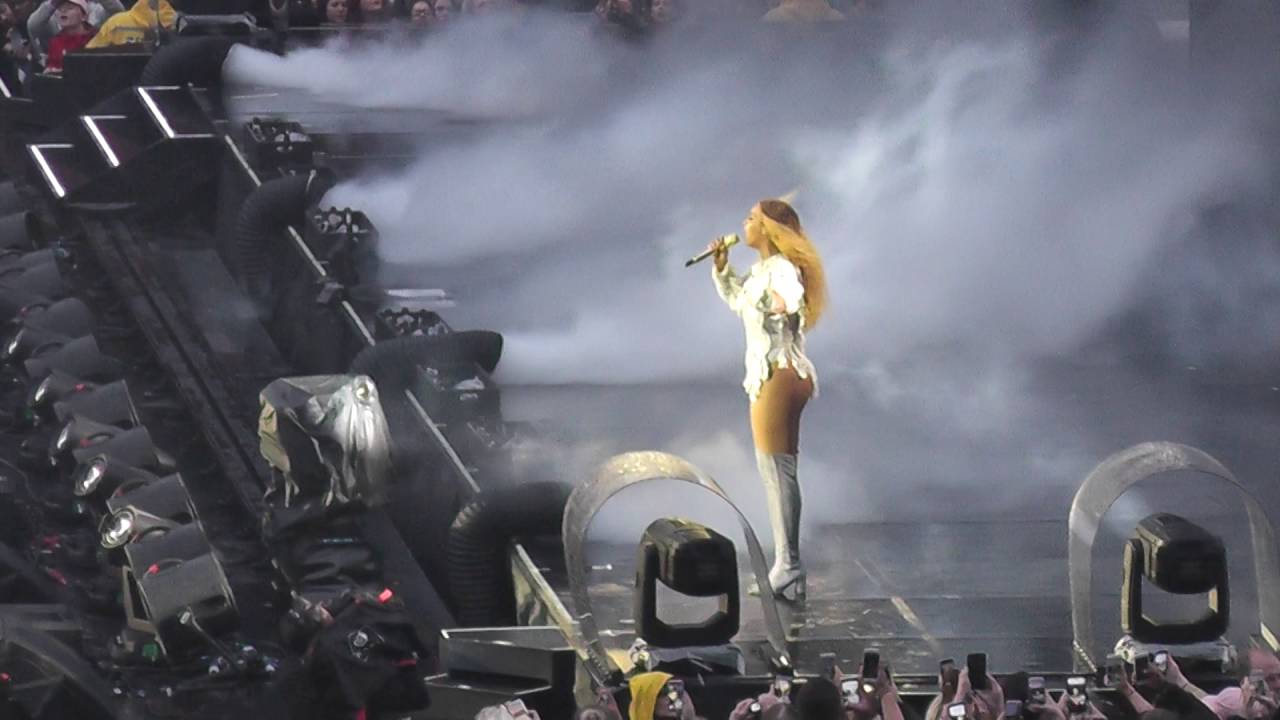 Beyonce - Runnin' live Sunderland Stadium of Light 28/06/16 FORMATION ...