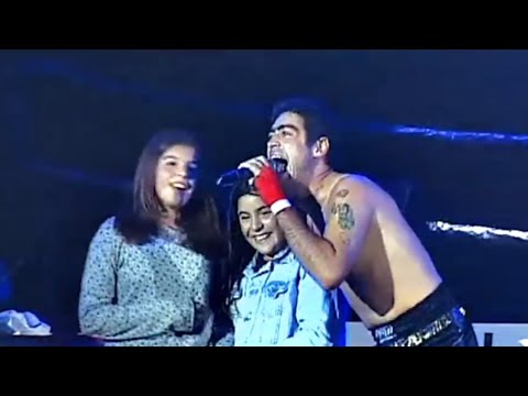 La mano de Dios (Maradona) - Rodrigo con Dalma y Gianina (en vivo Luna Park)