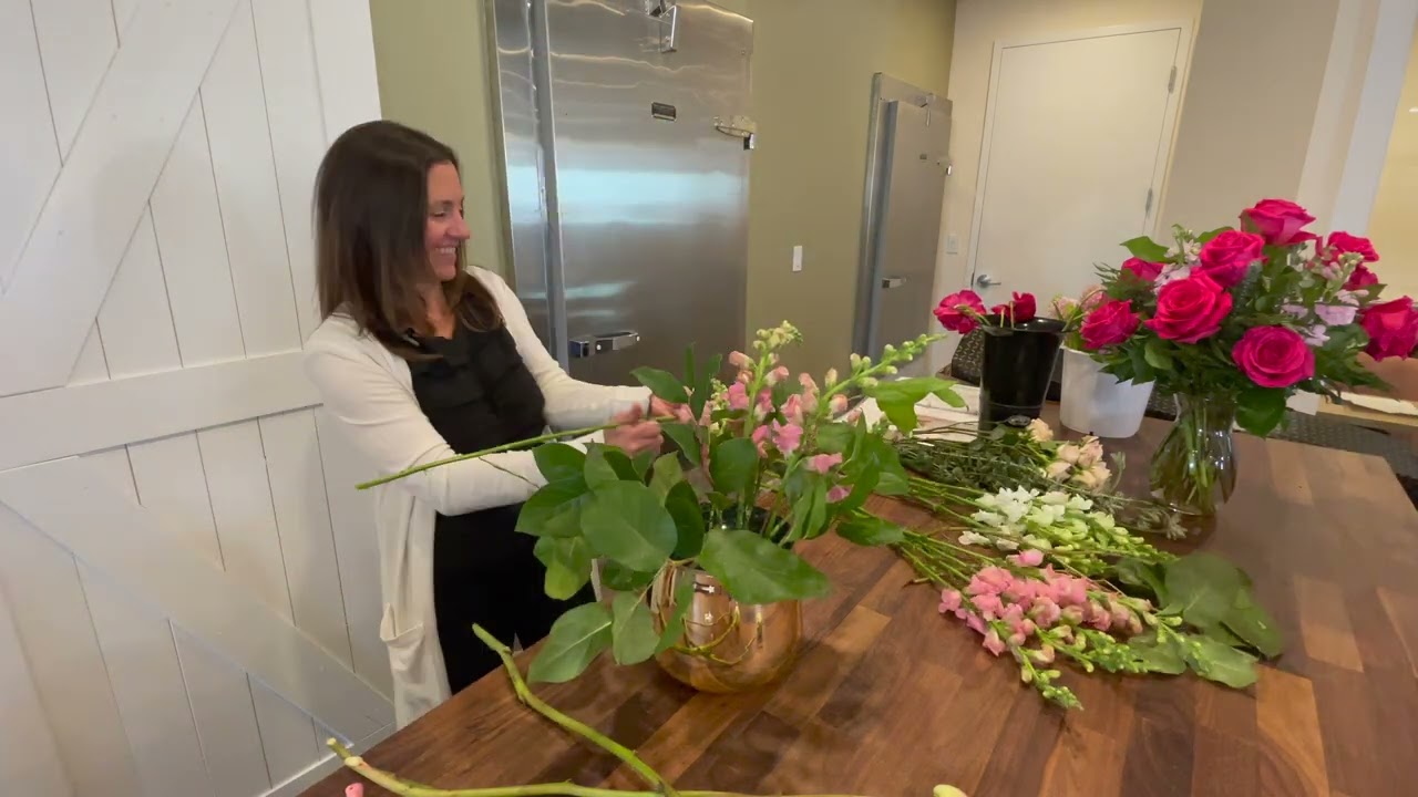 Valentines Day Flower Arrangement Idea - Inspired by Rosé Bubbles