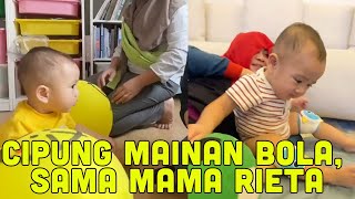 CIPUNG RAYYANZA SENANG BANGET MAIN BOLA SAMA MAMA RIETA😍😍