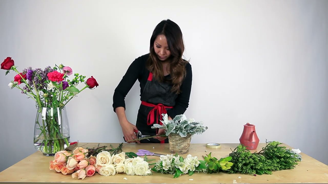 How to Arrange Flowers with Tape Grid Method