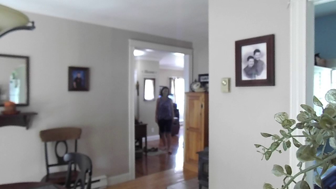 PARTY POPPER PRANK! BACK FIRES!