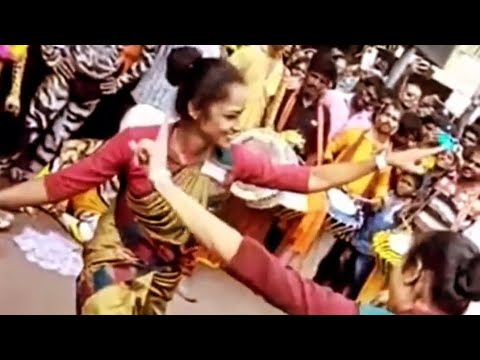 Abharan jewellers tiger dance  Pili dance Udupi Girls  Huli dance girls  Mangalore Tiger dance