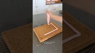 Love em or hate em? 💘  #cakedecorating