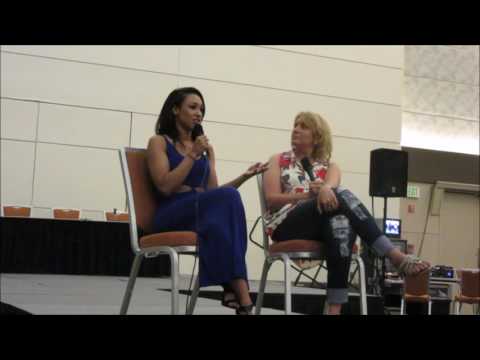 Baltimore Comic Con: Candice Patton
