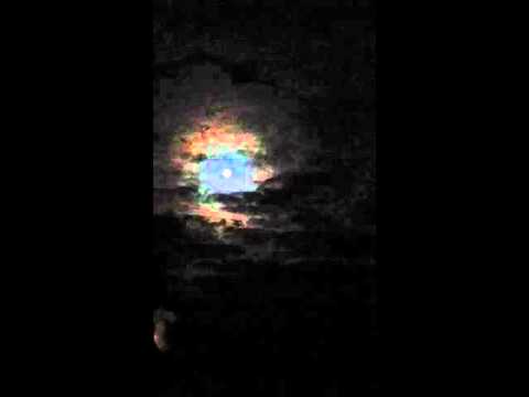 Video: Resoniert der Mond?
