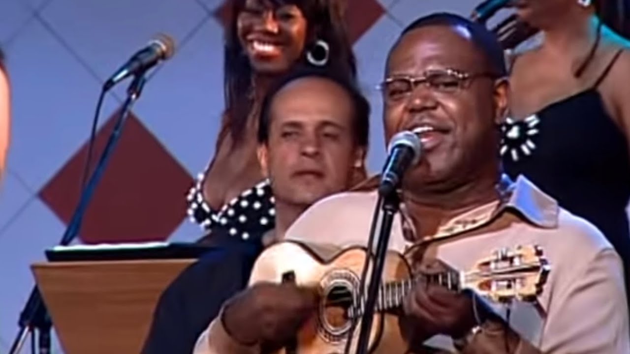 Fundo de Quintal - Miudinho, meu bem, miudinho