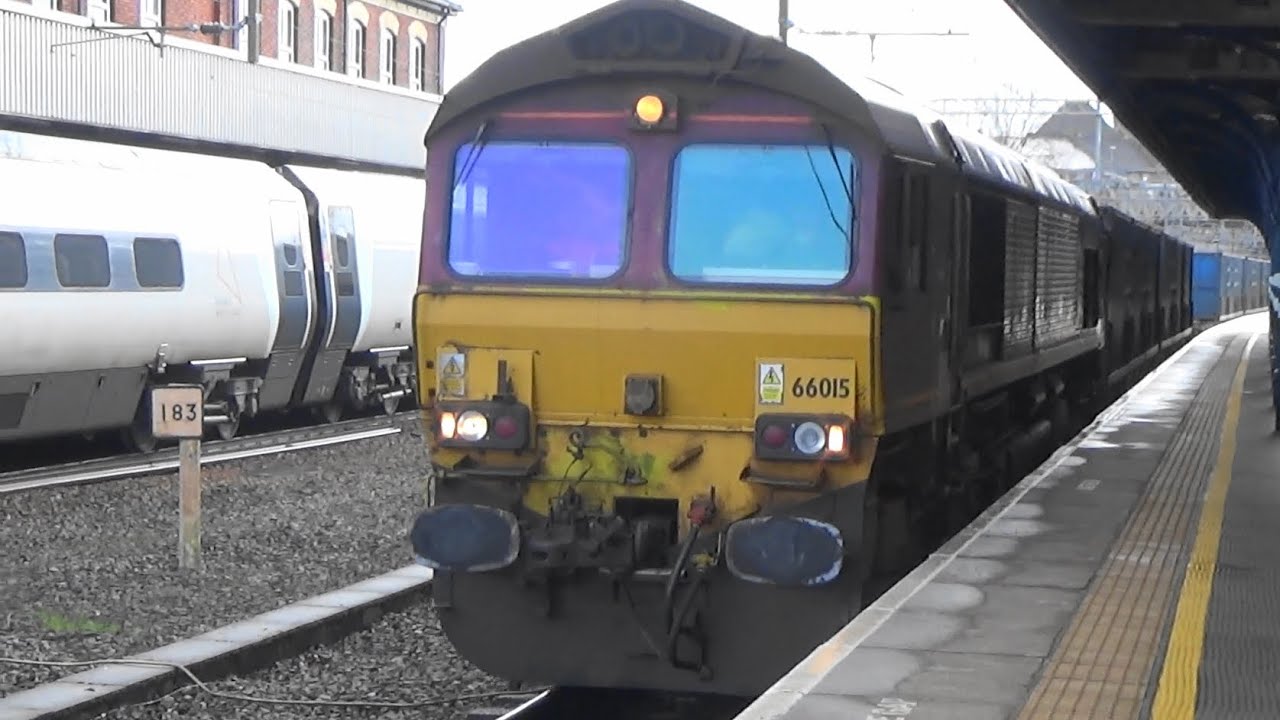 66015 On The Bin's Passing Stockport YouTube