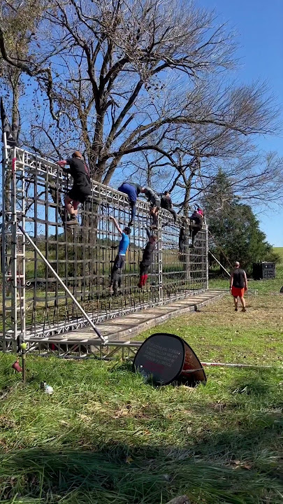 Download lagu Vertical Cargo net wall