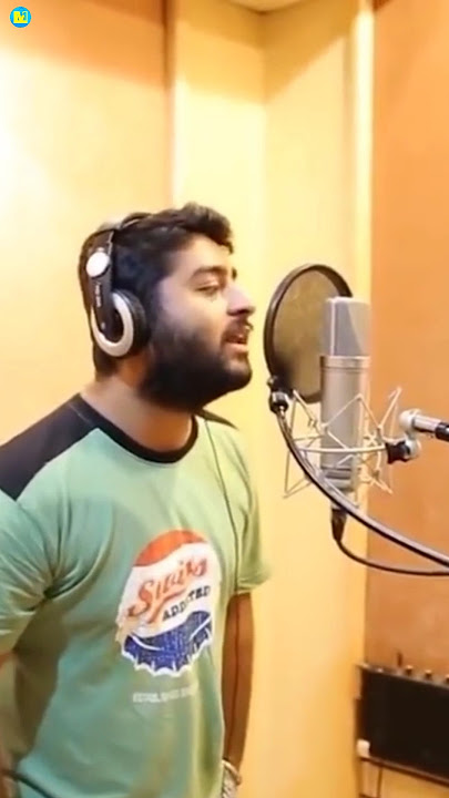 Why do singers use condenser mic in studio recording? 🤯🤔| Arijit Singh studio recording | Lyrics M1