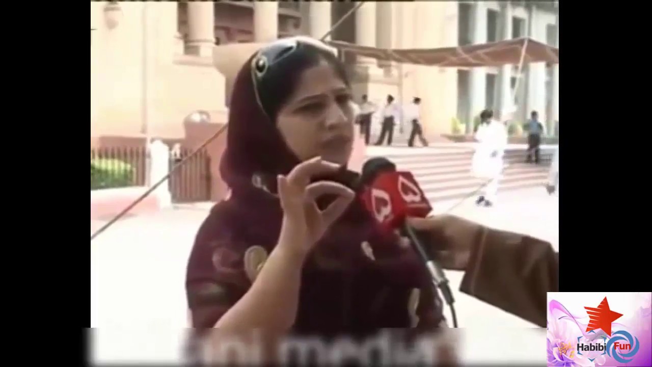Pakistani Reporter Abusing on LIVE TV, Indian Media vs Pakistan Media, Funny bloopers