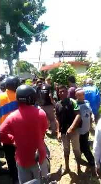 Bonyok dah tuh matel kena di rel kampung sawah