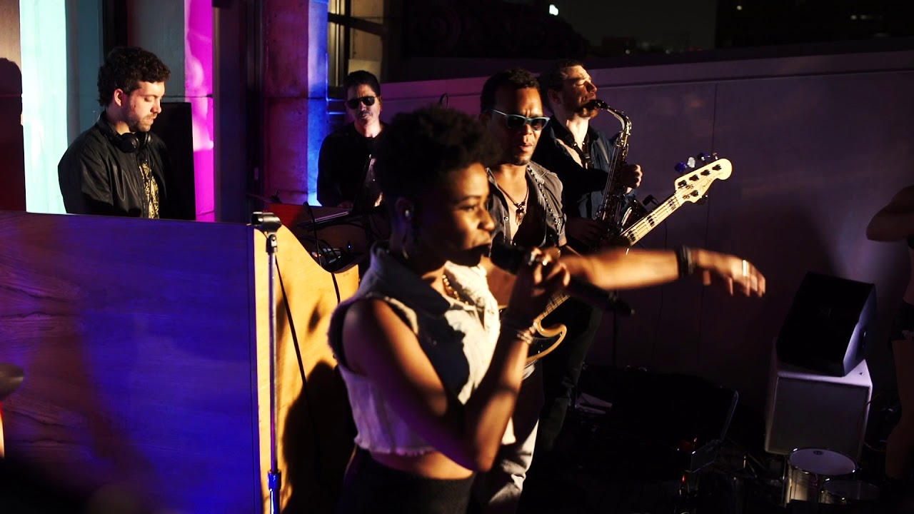 Worldtown Soundsystem - I Fell In Love With a Dancefloor (Live)