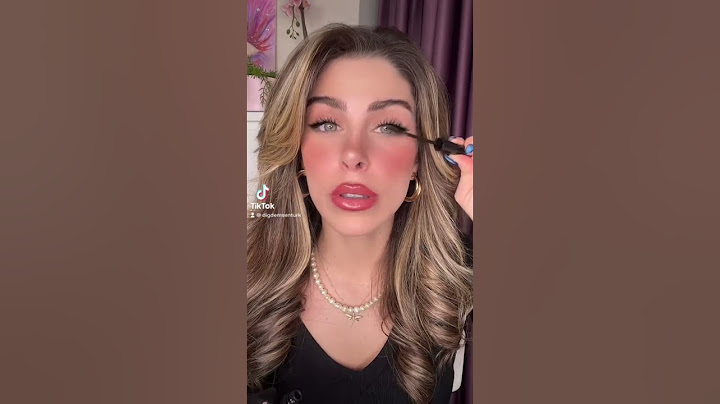 maskara sürerken mutlaka başına gelmiştir #makyaj 😂
