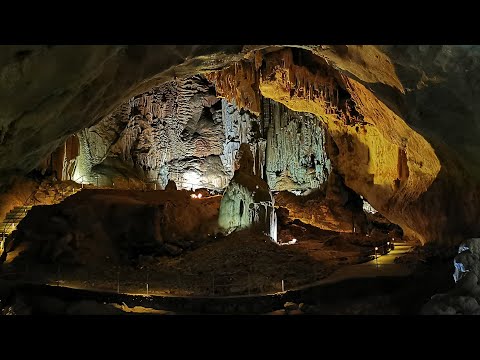 Эмине-Баир-Хосар (Мамонтовая пещера)