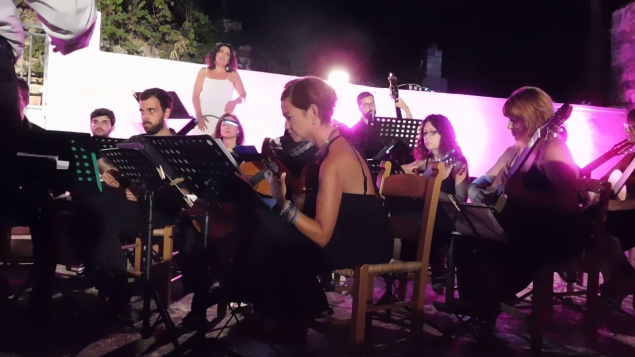 M. Hatzidakis, N. Gatsos - "Μικραίνει το φεγγάρι" ("The moon is waning")