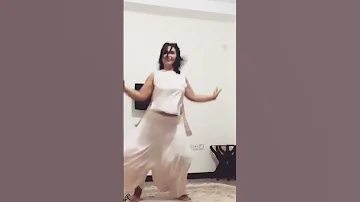 رقص زیبای ایرانی با آهنگ هندی لخواهم نظر شما چیە 