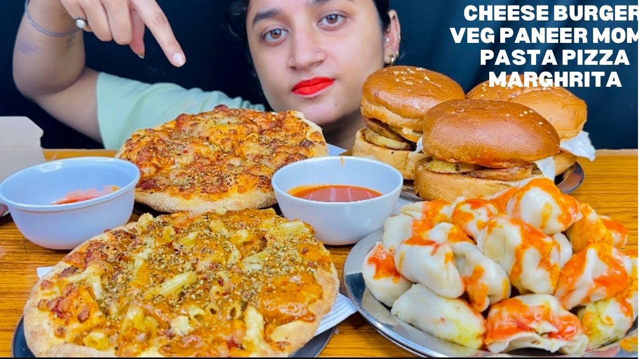 EATING CHESSE BURGER,VEG PANEER MOMO,PASTA PIZZA,DOUBLE CHEESE MARGHERITA PIZZA MUKBANGFOOD