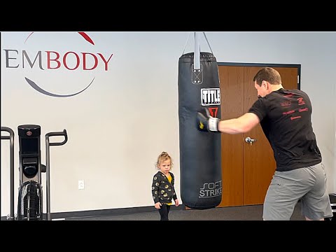 Boxing Bag Workout: The “10, 2, 2” - Fitness Education Online