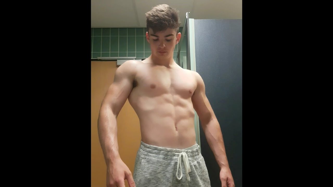 Bodybuilding 16 Year Old Posing - YouTube