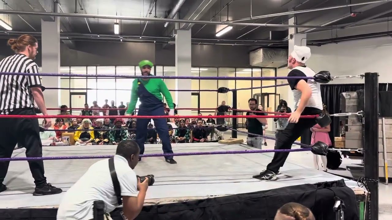 COSPLAY PRO WRESTLING LUIGI VS PEPPINO SPAGHETTI J1 CON 2025