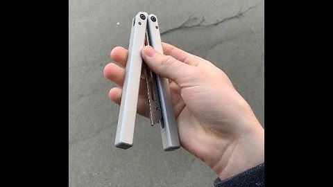 Beginner Balisong Tutorial: Index to thumb rollover