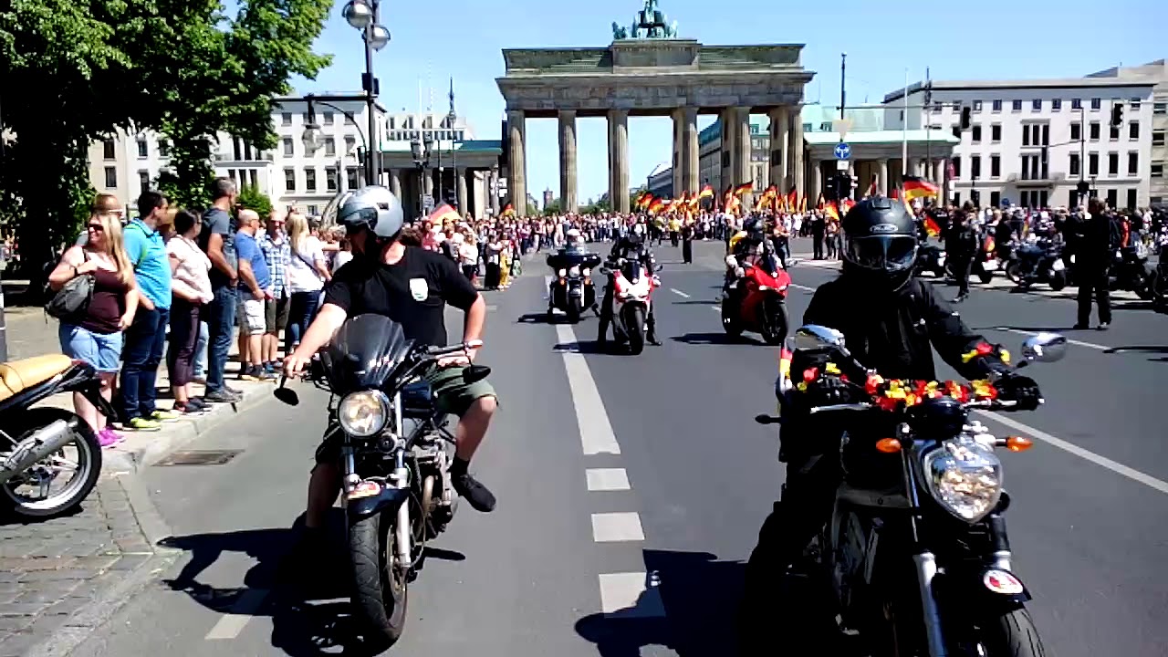 Motorrad Demo Berlin