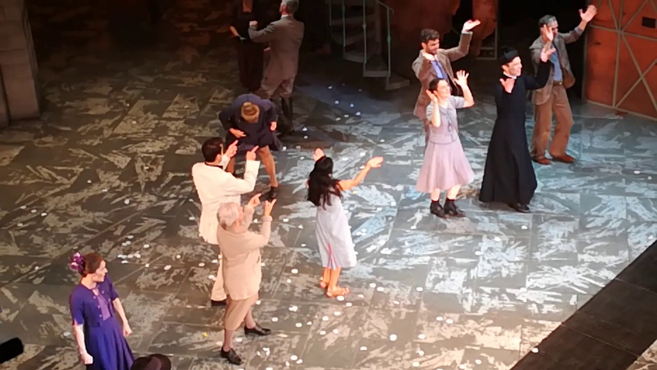 Schlussapplaus Don Camillo & Peppone