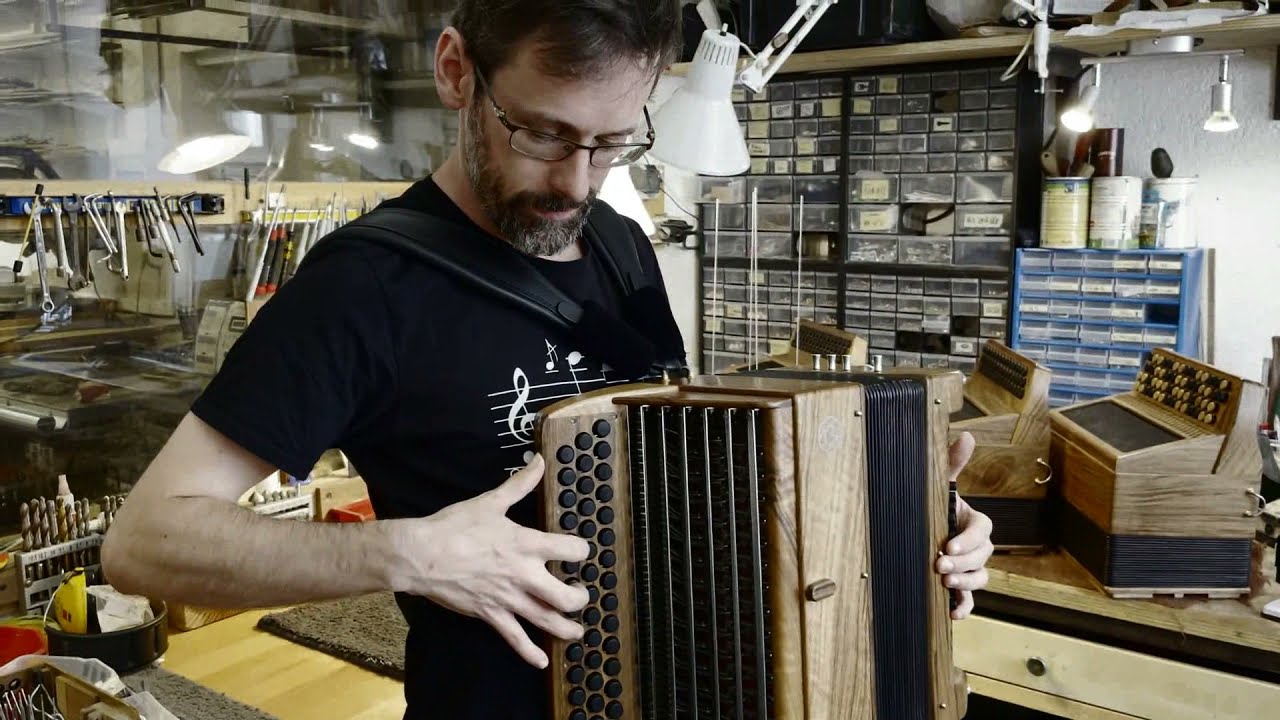 Modèle Kilimandjaro 24 basses + Wah Wah // Accordéon Gramontain // Démo par Aurelien Claranbaux