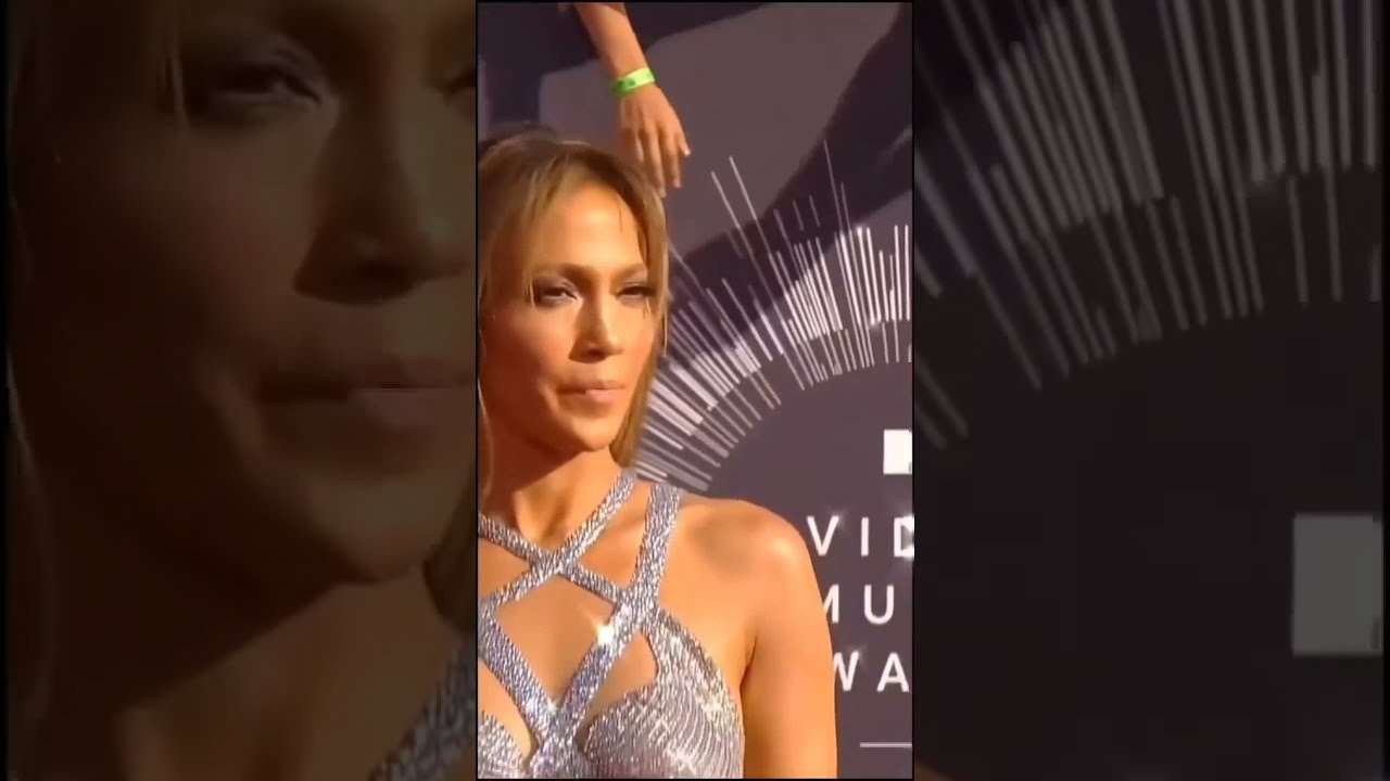 Jennifer Lopez &  American singer•••cute style & Awesome