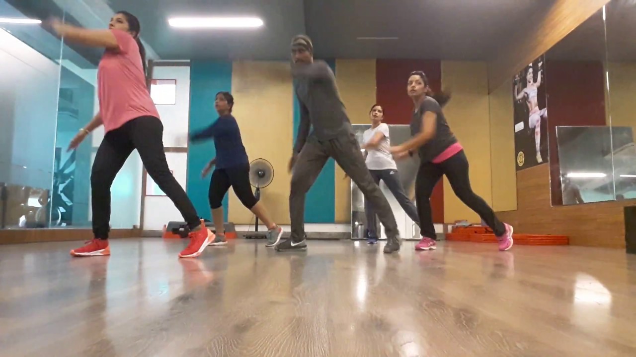 Bom Diggy Aerobics Workout With me Sunil more on Gold's Gym Bilaspur CG