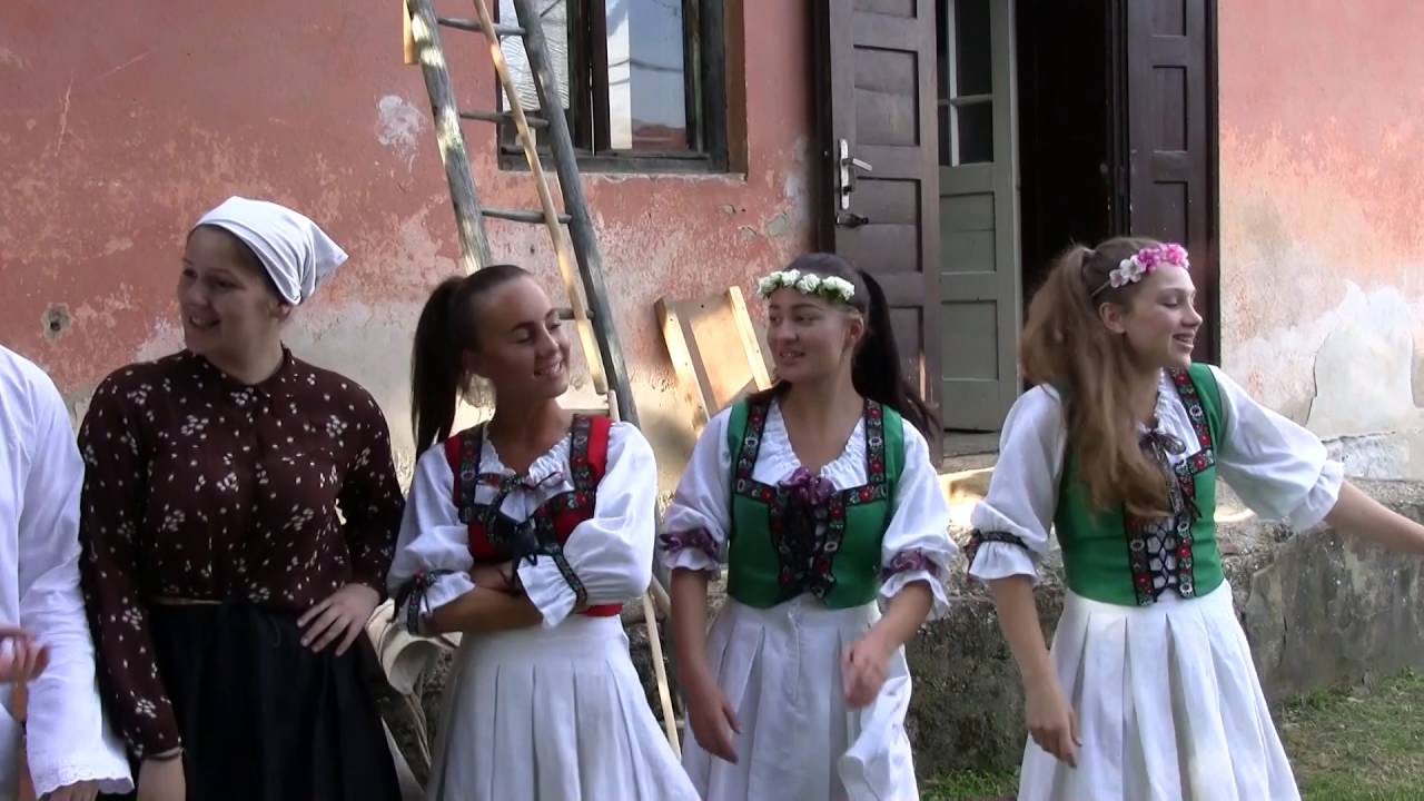 KREATIV ŠTÚDIO - Išeu Macek do Mauacek (Official Video)