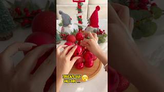 Una lindo recipiente que puedes hacer con bolitas navideñas… #hack #tips #decoracion #navidad