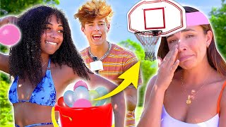 Video voorbeeld van "Pierson Wodzynski WATER BALLOON REVENGE? - Brent's Backyard Battles w/ Monroe Capri | AwesomenessTV"