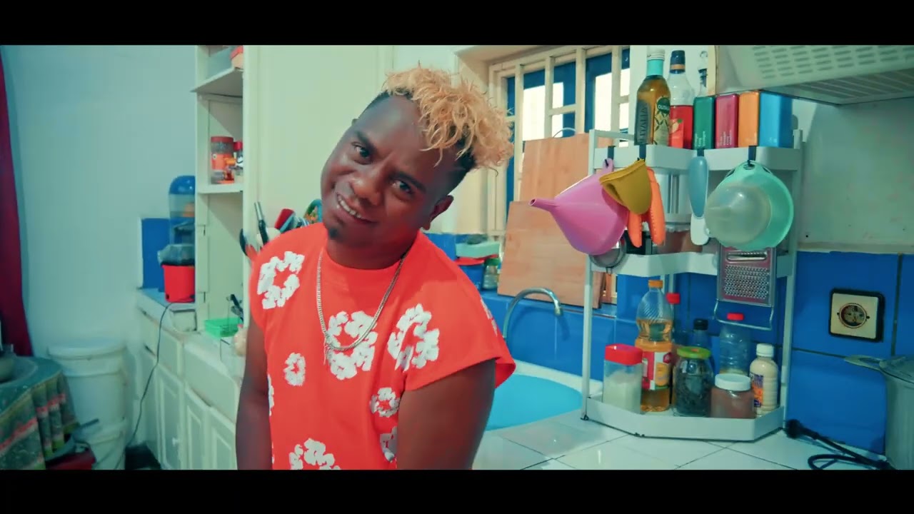 MALAMA SAMBORINA -TSISY MIALA EO ( Clip Officiel )