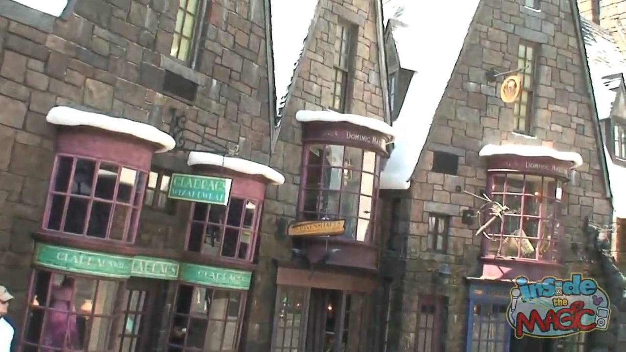 Walk through Hogsmeade Village at the Wizarding World of Harry Potter 