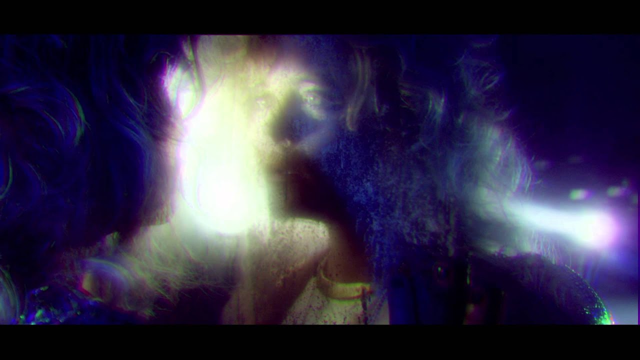 Guarda Patterns - Shout (Official Music Video) su YouTube Guarda Patterns - Shout (Official Music Video) su YouTube