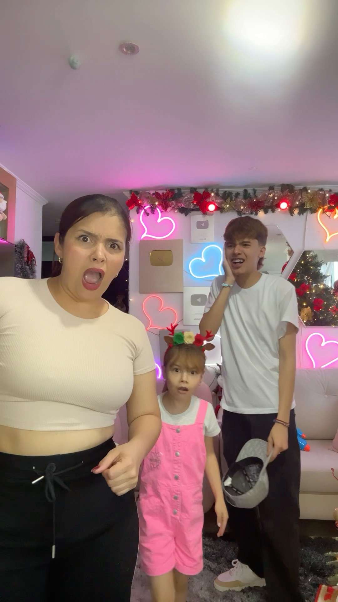 Se le fue la mano ?#humor #cosasdefamilia #comedia #shortviral #navidad