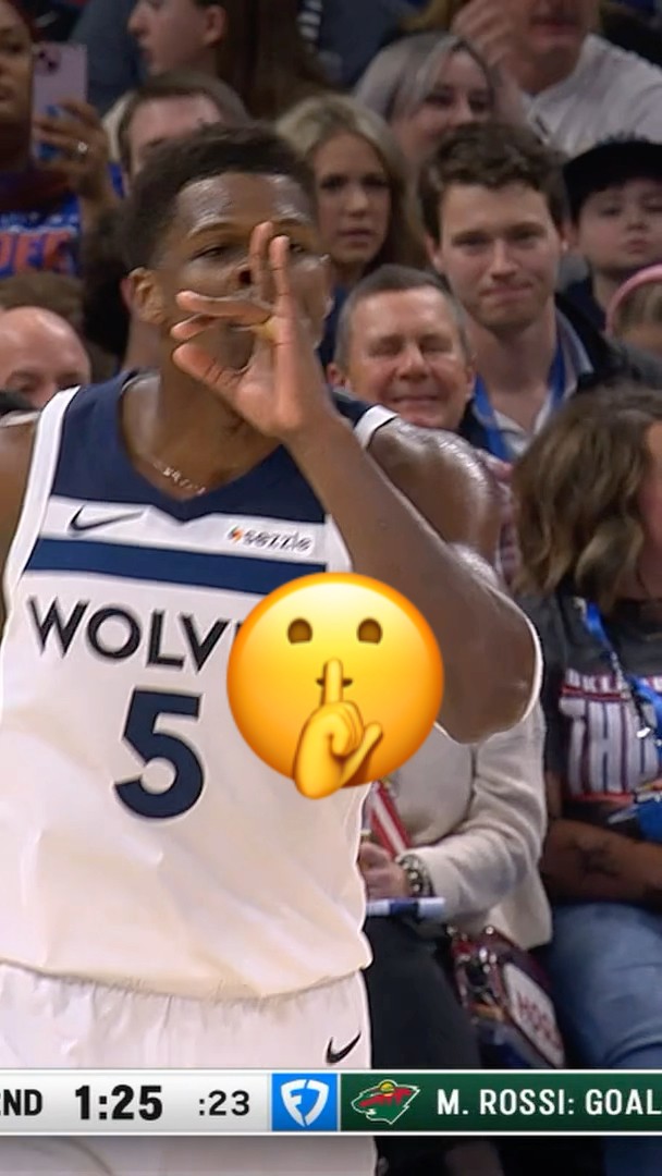 Edwards SILENCES the crowd with the triple!