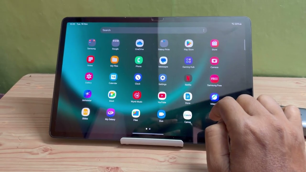 Не покупайте Tab S9 FE Plus во время распродажи к празднику Холи 2026 года.