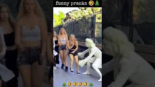 Download Lagu Its. Funny prank🤣 🎄#viralvideo #funnyprank #funny #pranky #funny Hub #viralvideo#shortvideo MP3