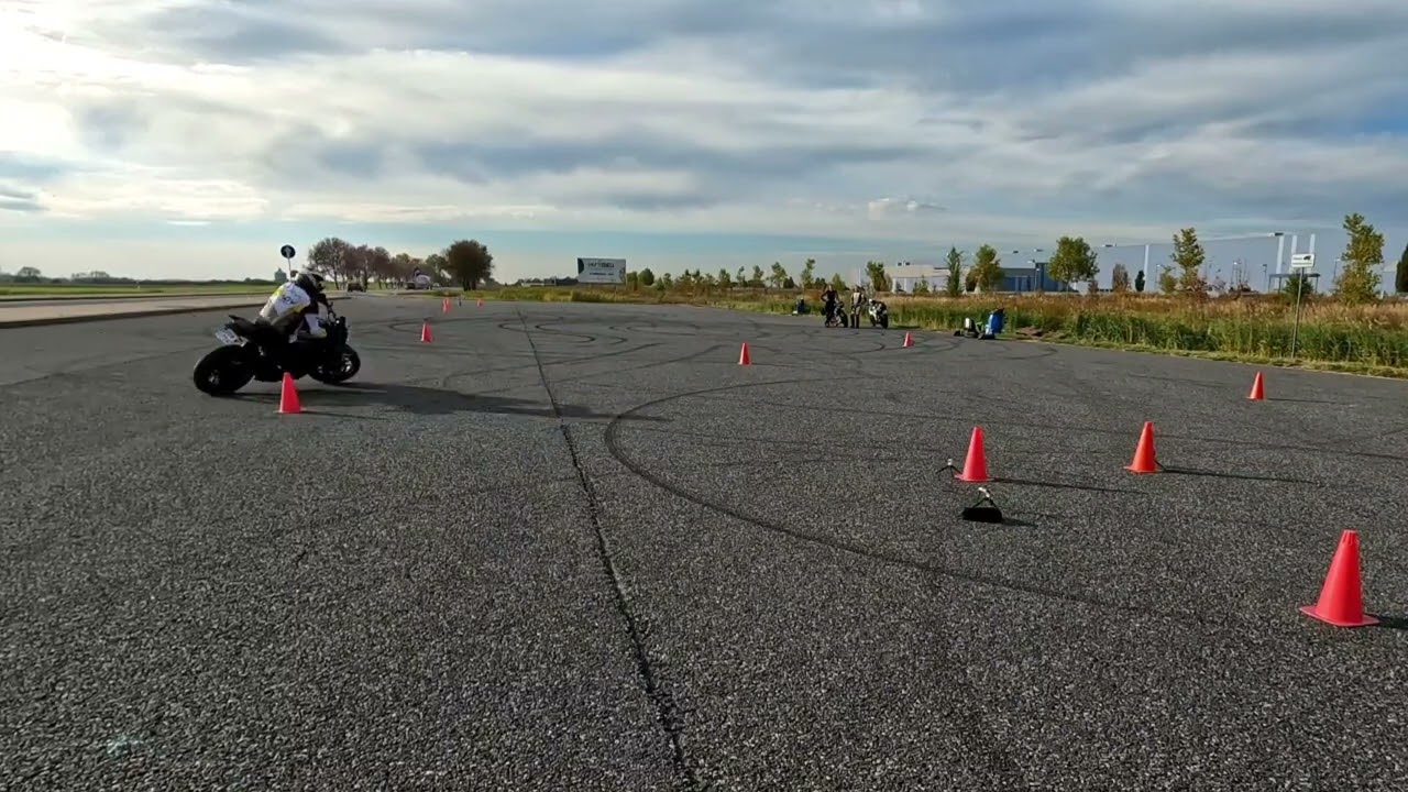 Moto Gymkhana - ADV Academy